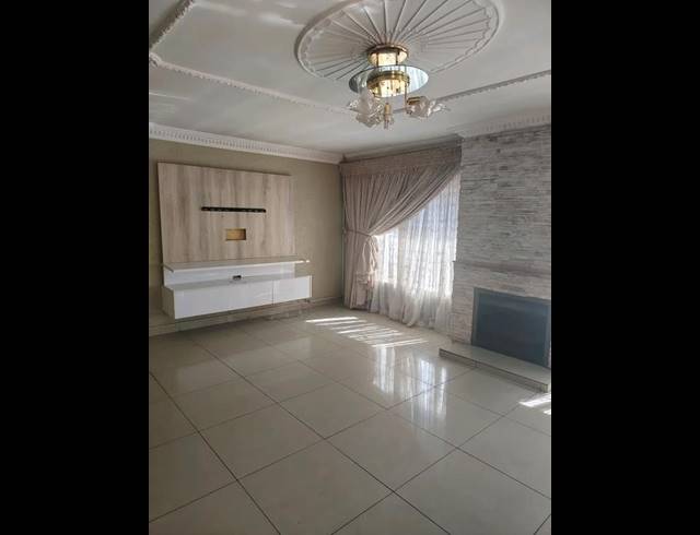 3 BEDROOM PROPERTY TO RENT IN PROTEA NORTH
